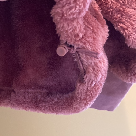 Old navy pink fuzzy jacket - Picture 3 of 6